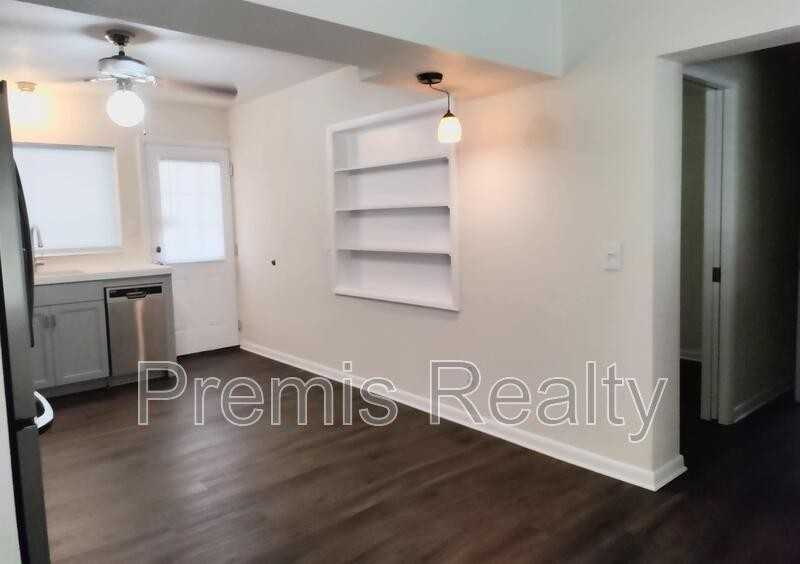 1412 Druid Rd E - Photo 5 of 26