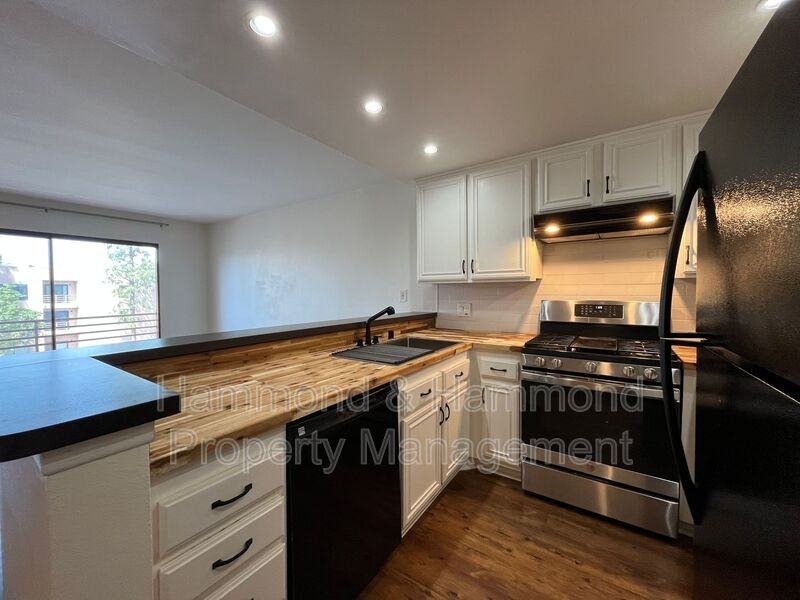 6825 Alabama Ave #310 - Photo 2 of 12