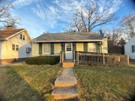 featured image of 411 W Willcox Ave