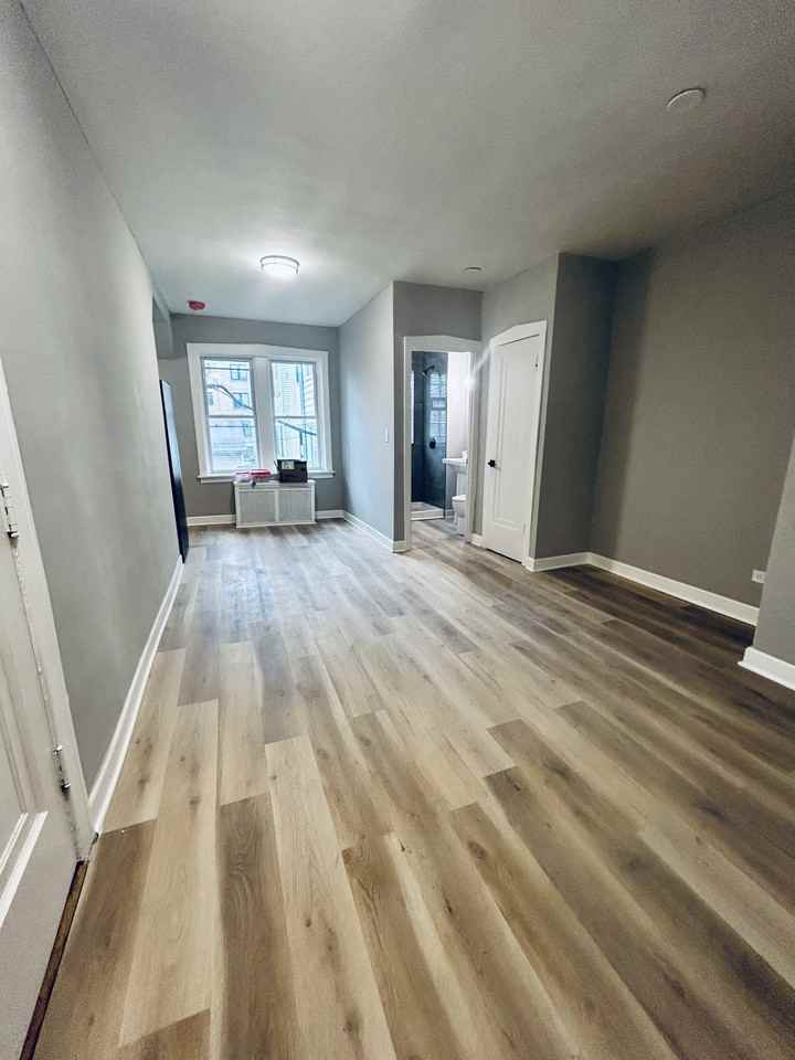 5005 North Harding Avenue - Photo 3 of 50