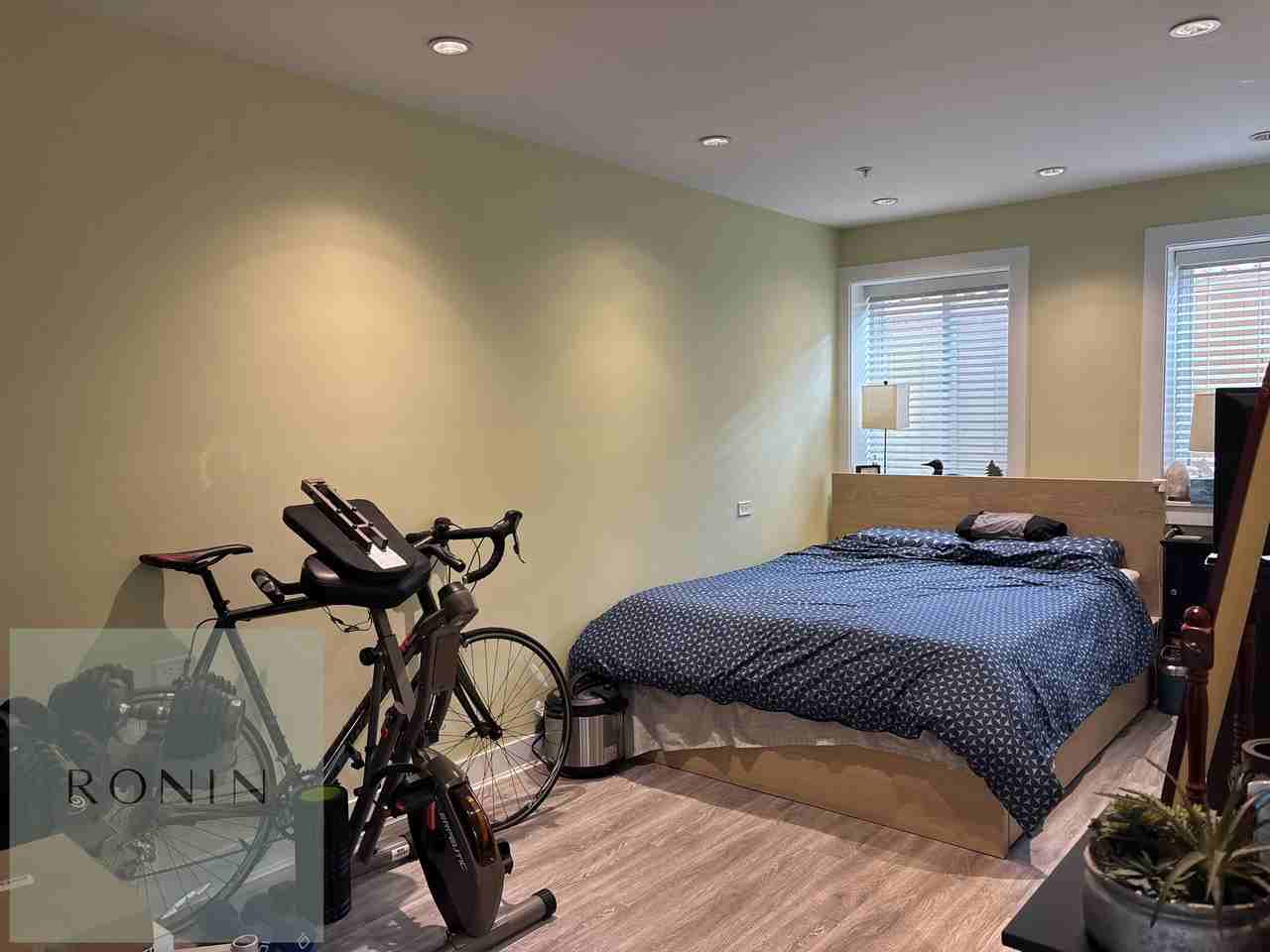 4572 Beatrice Street - Photo 6 of 11