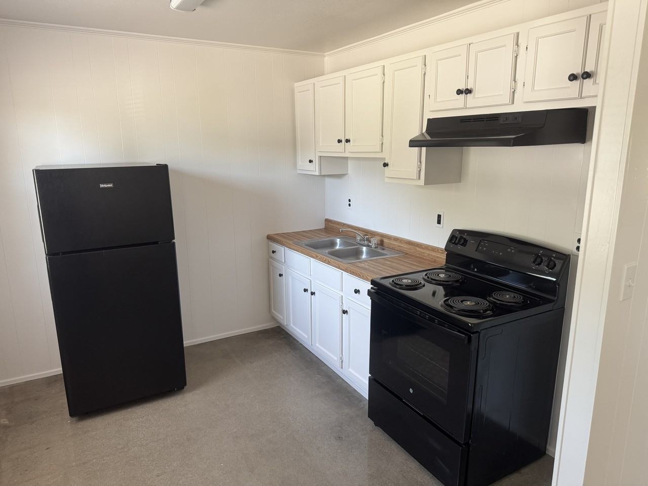 1313 McNutt Road - Photo 4 of 10