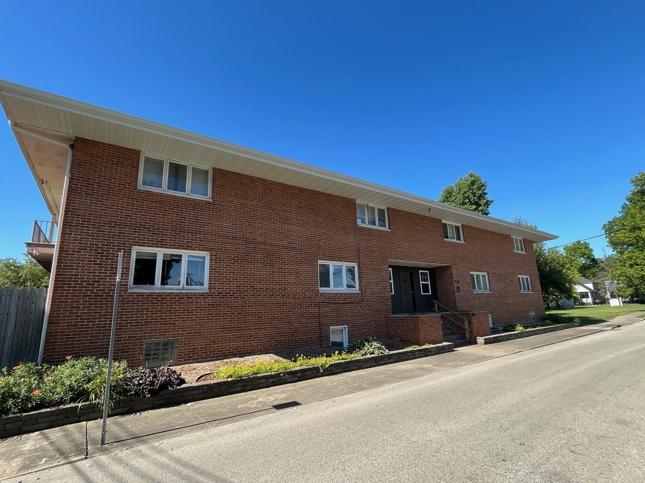 206 W Canedy Street - Photo 3 of 5