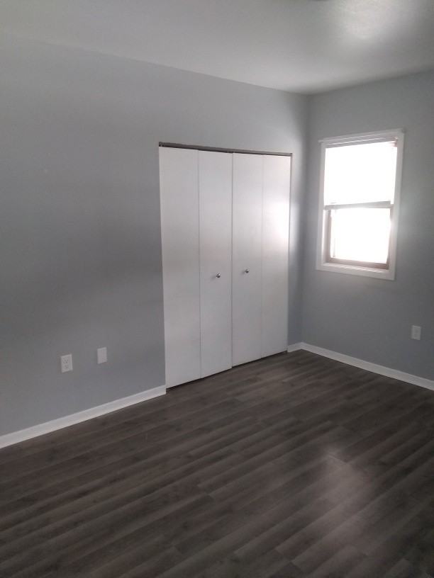 201 E 3rd St - Maple Manor Apts - Photo 4 of 19