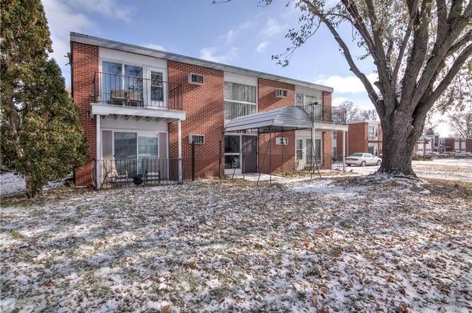 2713 Thomas Drive - Photo 2 of 11