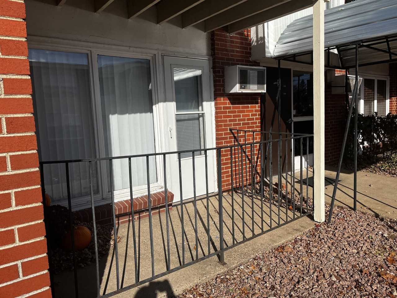 2713 Thomas Drive - Photo 4 of 11