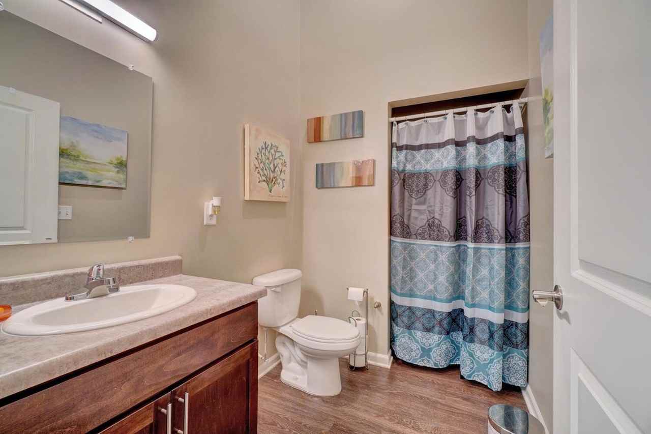 Holley Pointe - Photo 3 of 26
