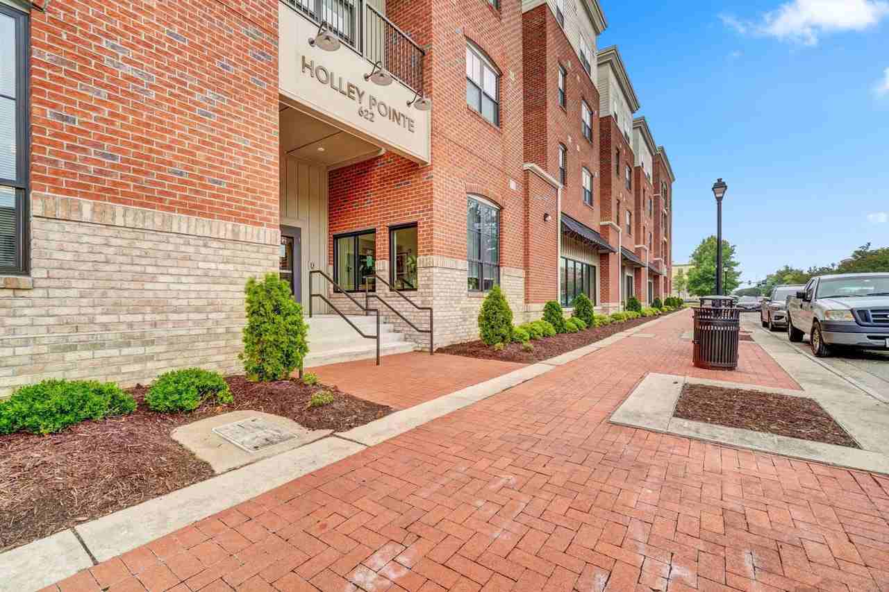 Holley Pointe - Photo 7 of 26