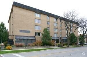 Grove Tower Lofts - Photo 2 of 7
