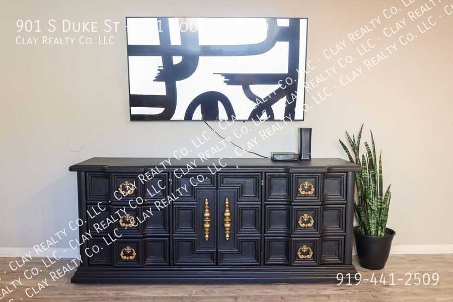 901 South - Photo 6 of 50
