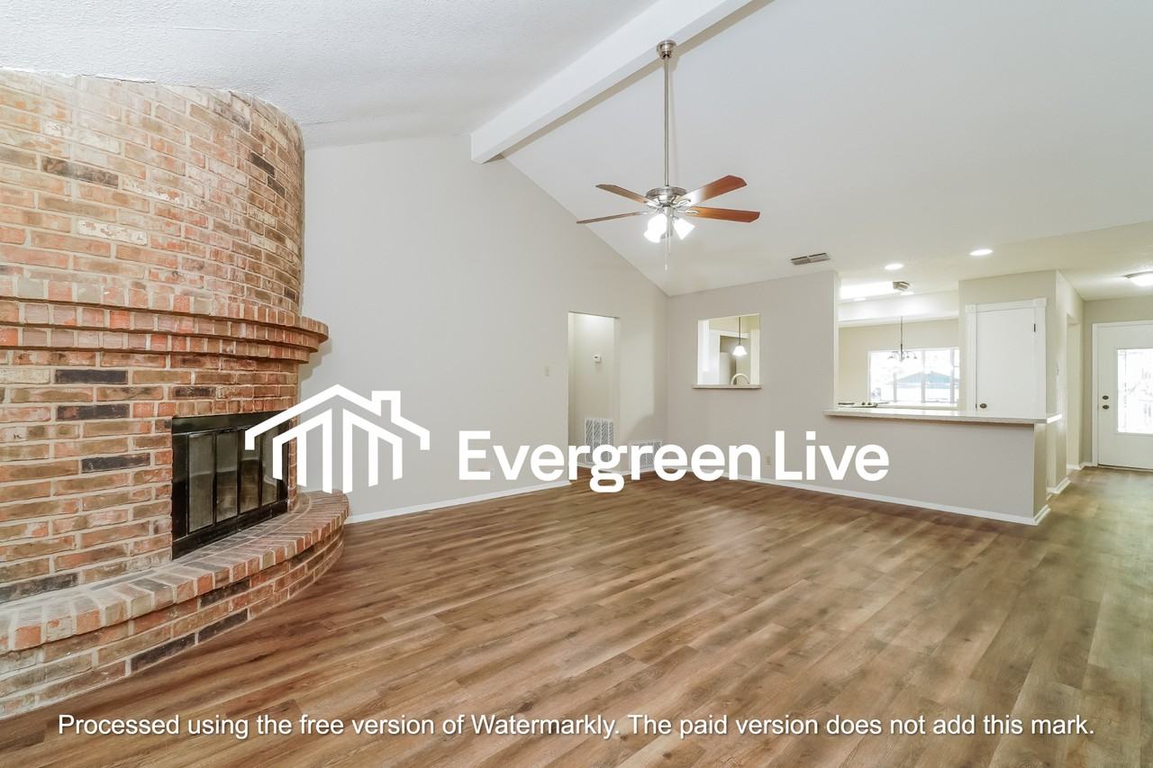 4917 Crestwood Dr - Photo 3 of 15