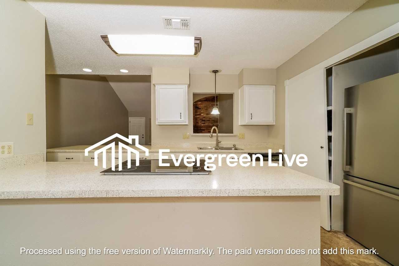 4917 Crestwood Dr - Photo 6 of 15