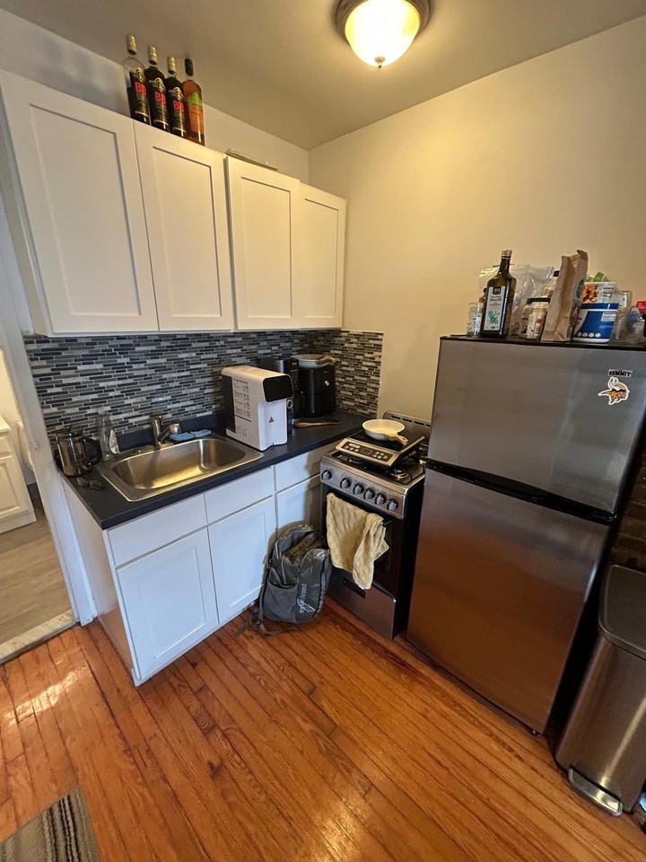 203 Chrystie Street - Photo 2 of 5