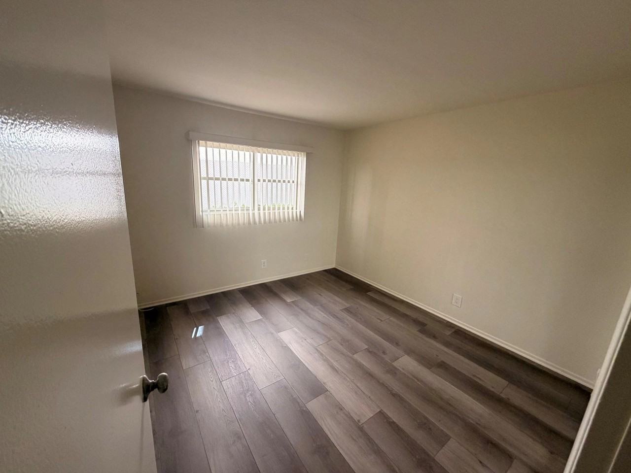11215 Camarillo Street, - Photo 7 of 44