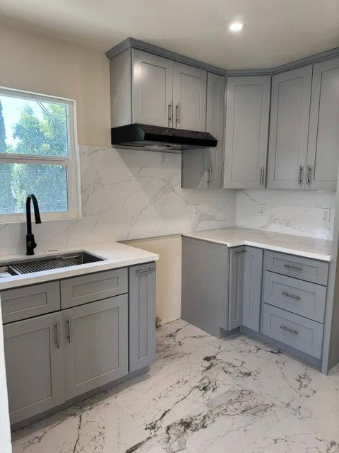 851 N San Antonio Ave - Photo 2 of 14