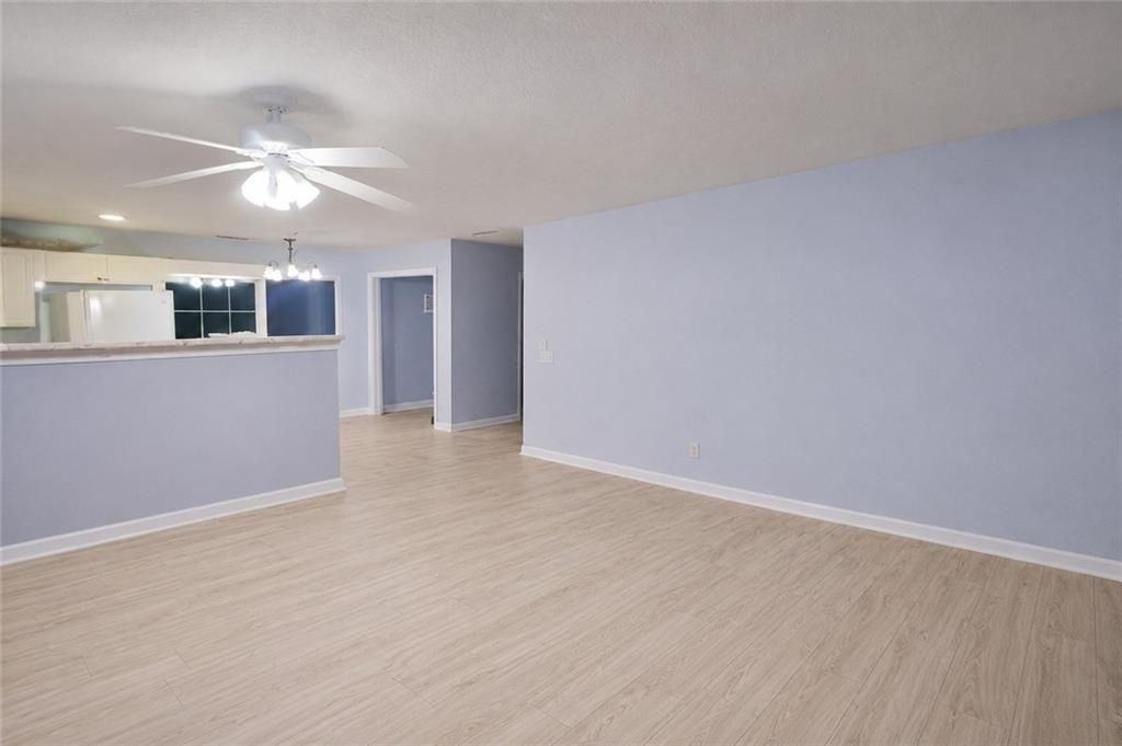 1637 Roman Point Dr - Photo 2 of 9