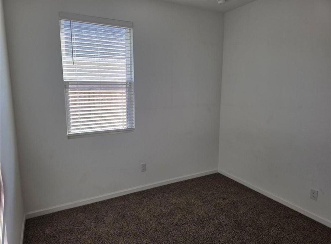 1219 Drago Dr - Photo 2 of 12