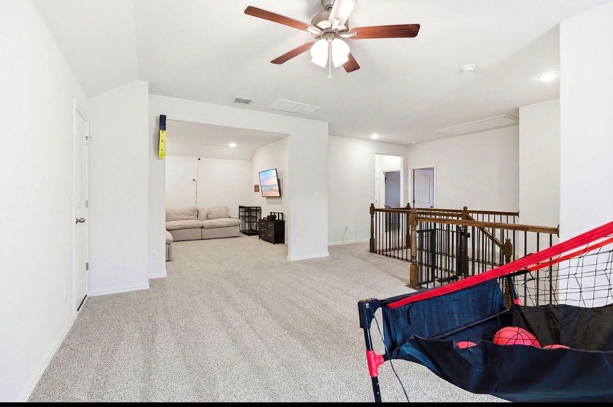 2071 Chelsea Grv - Photo 4 of 10