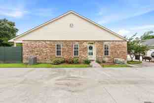 305 Saint Thomas Ln - Photo 1 of 1