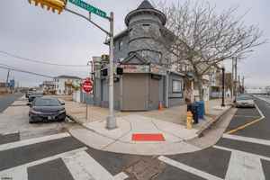 featured image of 325 Atlantic Ave ##3