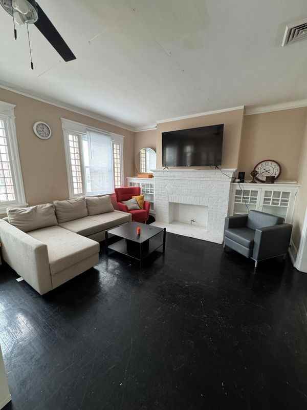 3809 Ventnor Ave - Photo 2 of 16