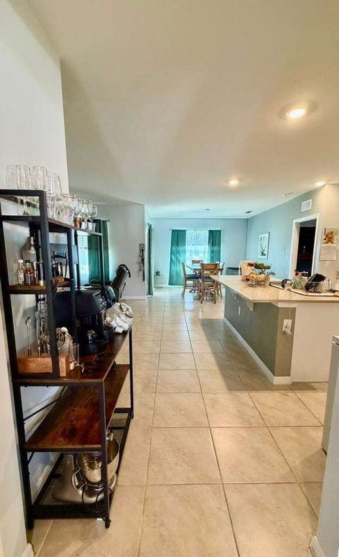 295 Taylor Groves St - Photo 4 of 14