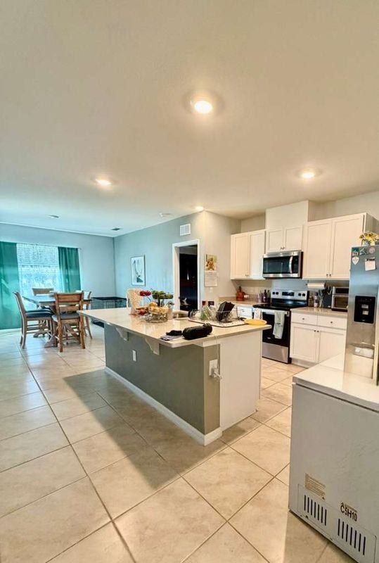 295 Taylor Groves St - Photo 5 of 14