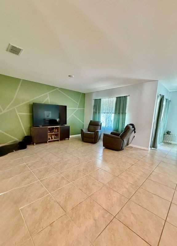 295 Taylor Groves St - Photo 6 of 14