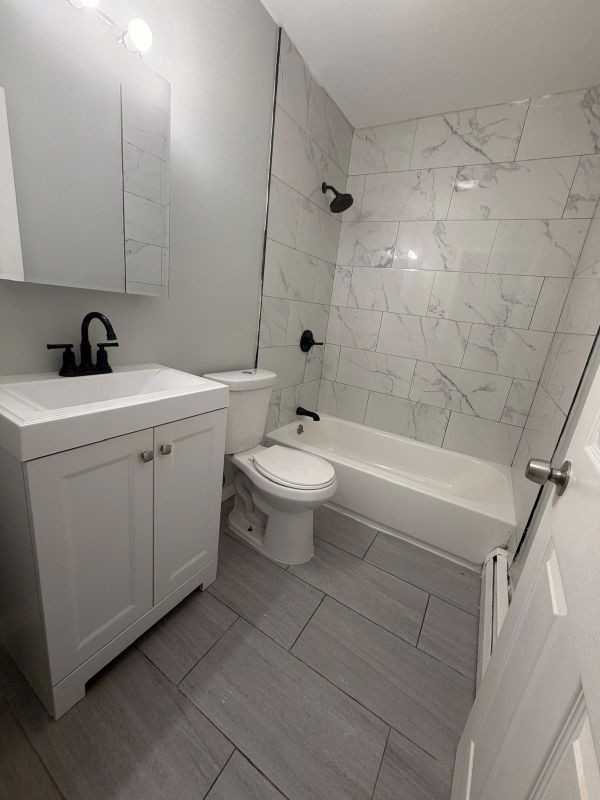 76 Revere St ##2r - Photo 2 of 6