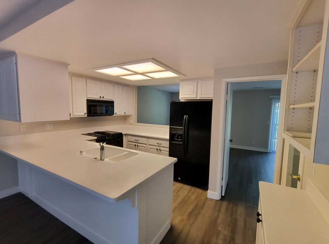 6805 Castillo Ct - Photo 3 of 38