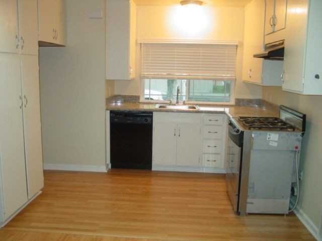 9952 Vanguard Dr - Photo 4 of 9