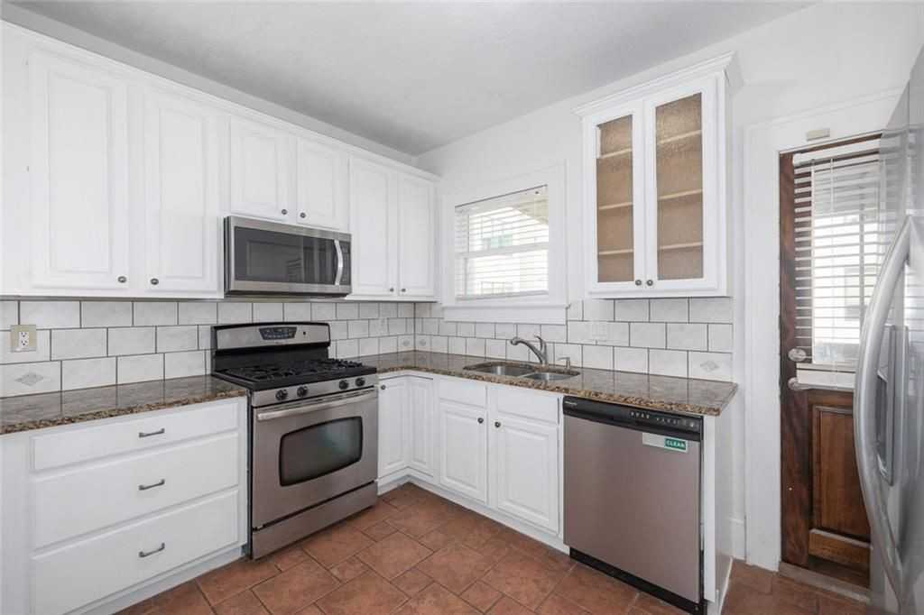257 Stovall St Se - Photo 6 of 15