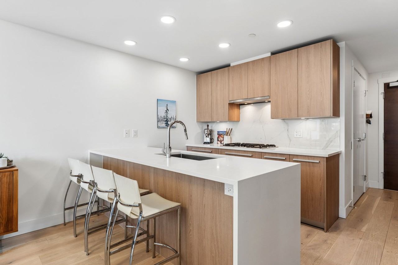 2780 Valley Centre Avenue #403 - Photo 4 of 28