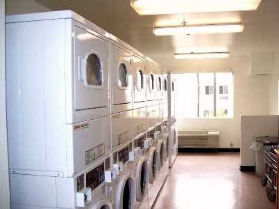 2600 S Azusa Ave - Photo 6 of 7