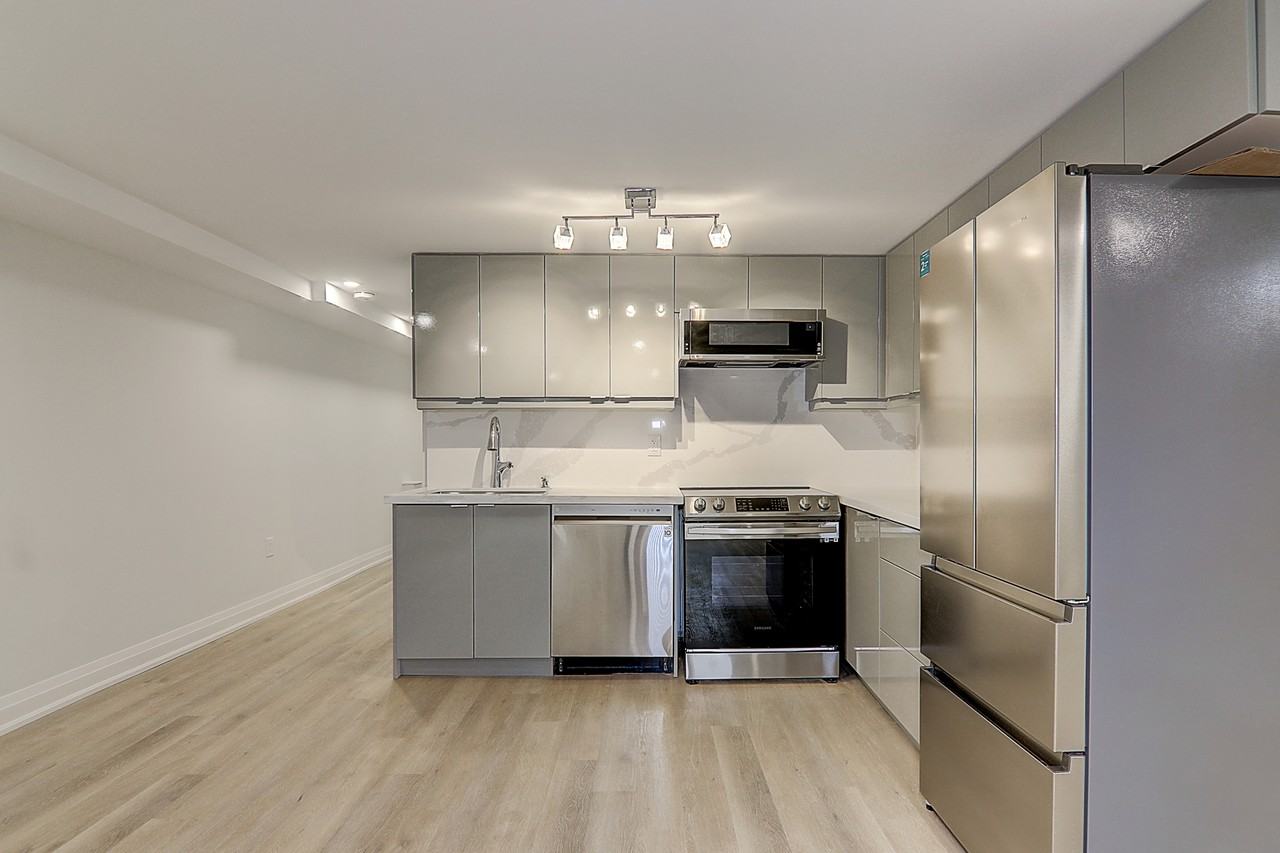 115 Livingstone Ave - Photo 2 of 23