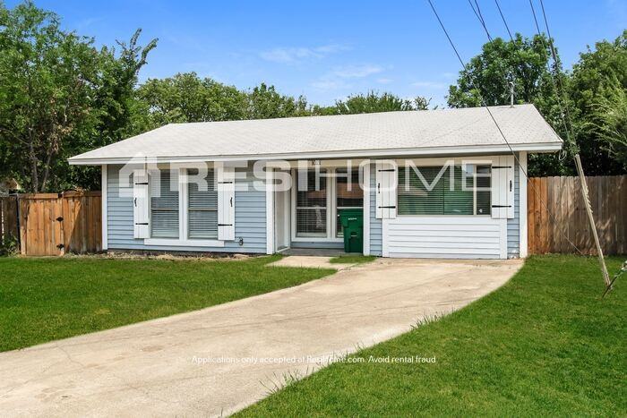 1021 Baldwin St - Photo 2 of 18