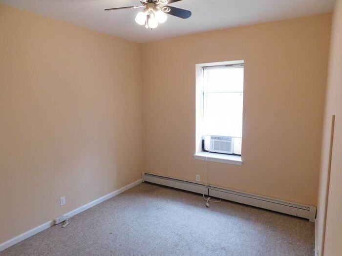 305 Milburn Ave #5 - Photo 7 of 13