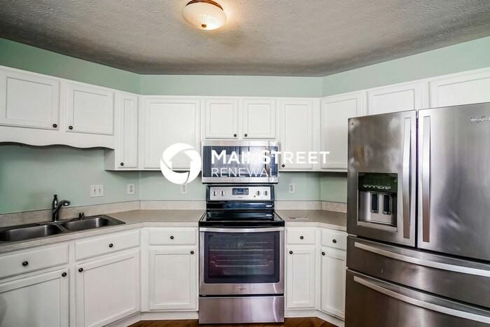 10717 Bayport Rd - Photo 6 of 17