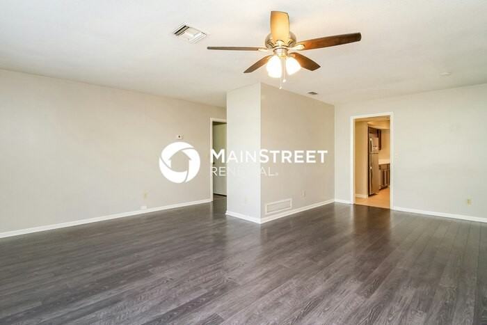 738 Preble Ave - Photo 2 of 16