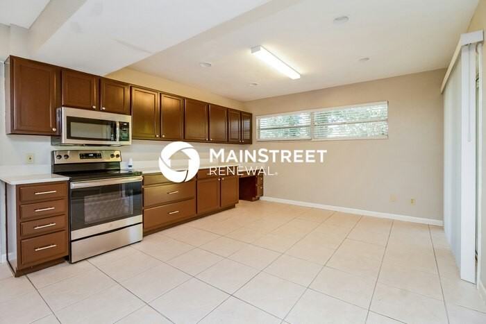 738 Preble Ave - Photo 6 of 16