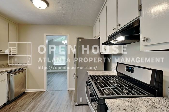 1341 Rhododendron Dr Nw - Photo 6 of 24