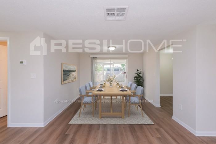 7301 Moravian Dr - Photo 3 of 17