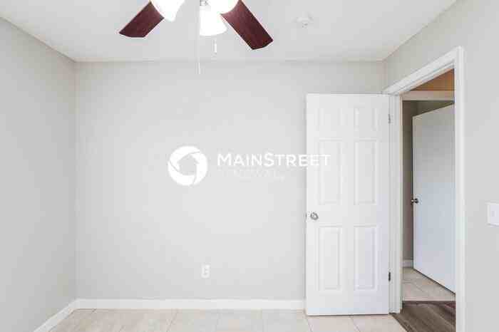 106 Cranfield Ct - Photo 6 of 16