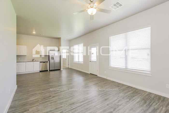 8042 Brighton Ave - Photo 7 of 24