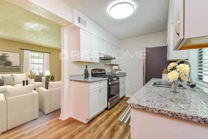 113 Clifford Ct - Photo 2 of 19