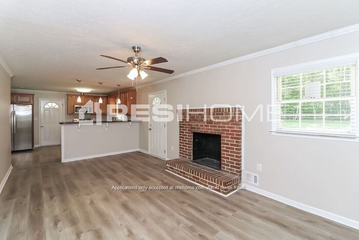 2141 Sandalwood Ln Sw - Photo 5 of 20