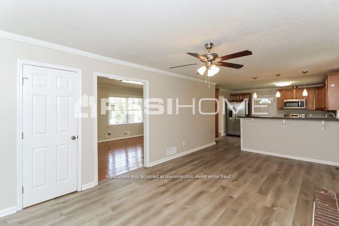 2141 Sandalwood Ln Sw - Photo 6 of 20