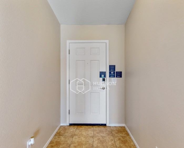8107 S 5th Ave - Photo 4 of 26