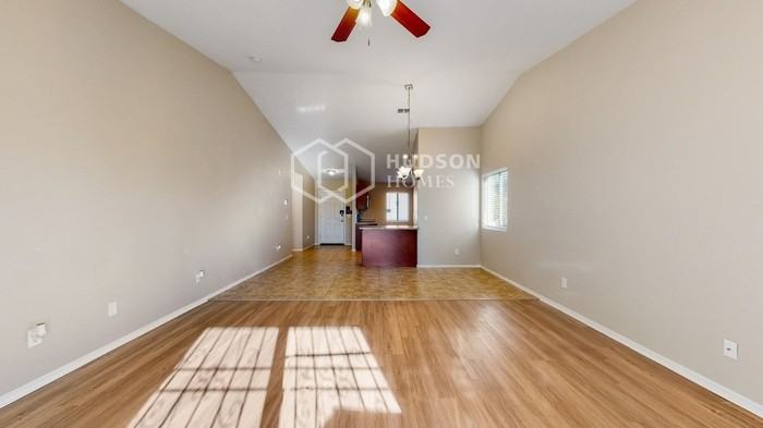 8107 S 5th Ave - Photo 6 of 26