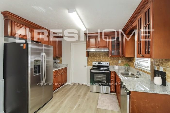 3491 Albatross Ct - Photo 2 of 19